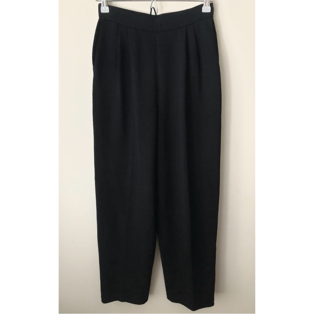 St. John Basics • 2 • Black Knit Pull-On Ankle Pant